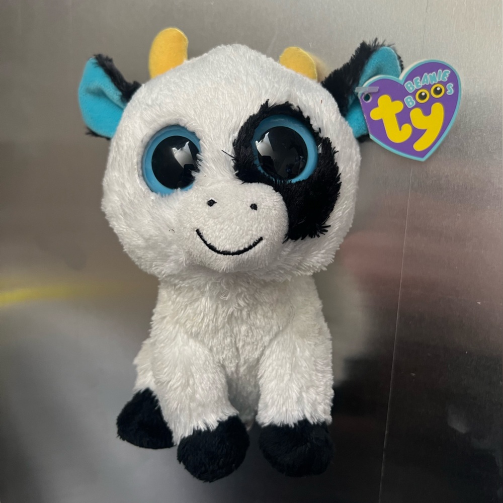Ty Beanie Boo - 6” Daisy the Cow w/ Solid Eyes RARE